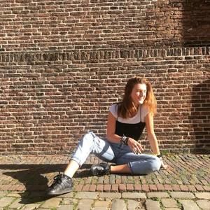 Meet your Posher, Caroline